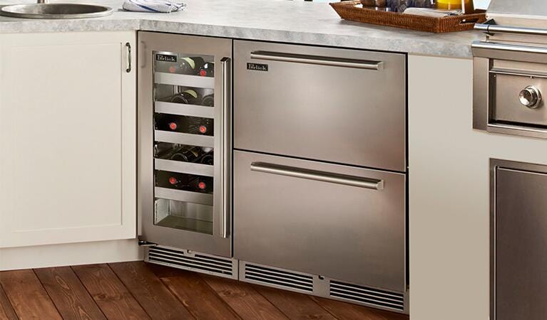 Perlick 15 inch Right Hinge Single Zone Built-In Wine Cooler HP15WM-4-3R Wine Coolers HP15WM-4-3R Flame Authority