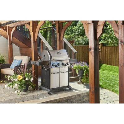 Broil King CROWN™ S 490 57-inch Gas Grill with 4 Stainless steel Dual-Tube Burners